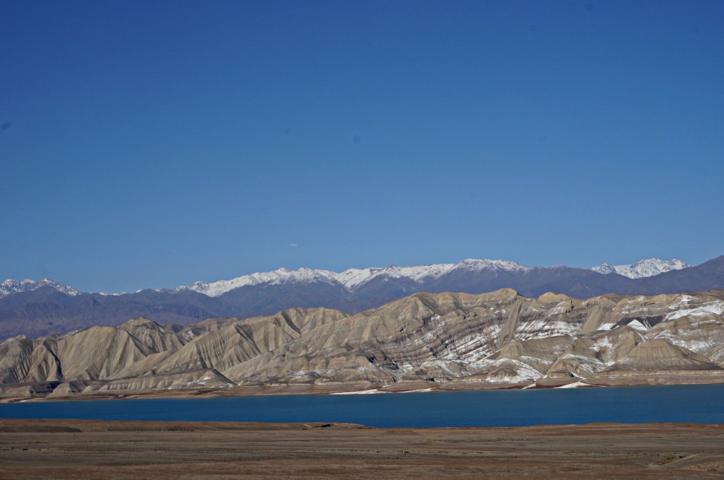 Piękny Kirgistan- Na Nowej Drodze Życia